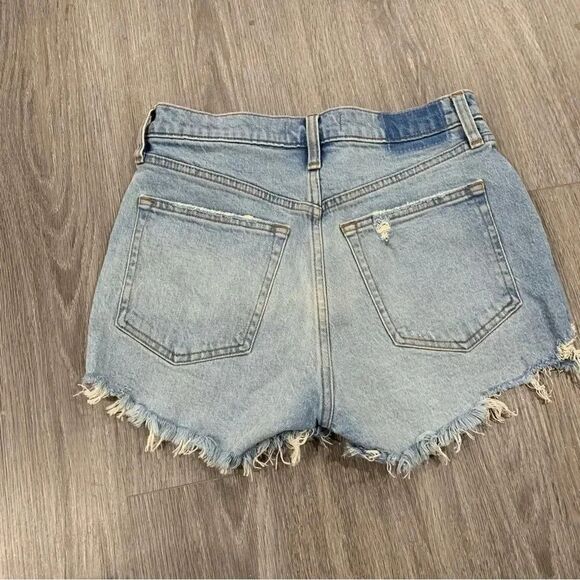 ABERCROMBIE high rise mom short size 27/4 light blue wash denim - Picture 3 of 6